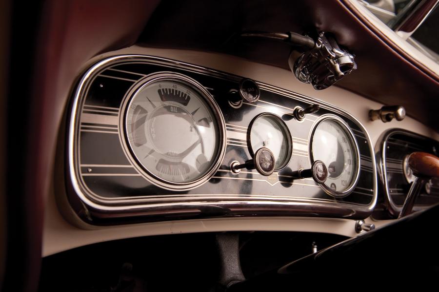 Панель приборов Auburn 851 SC Speedster 1935 года  (фото 44 из 93)